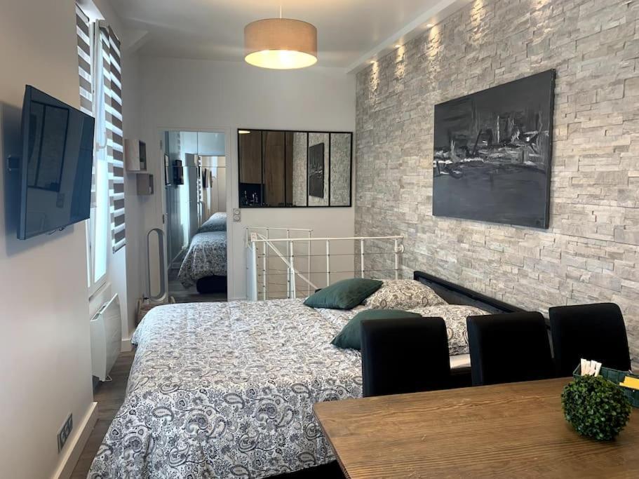 03 Tour Eiffel Appartement Pour 7 Personnes París Exterior foto